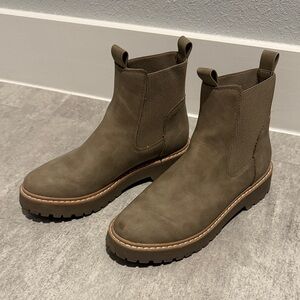 Dolce Vita women’s boots